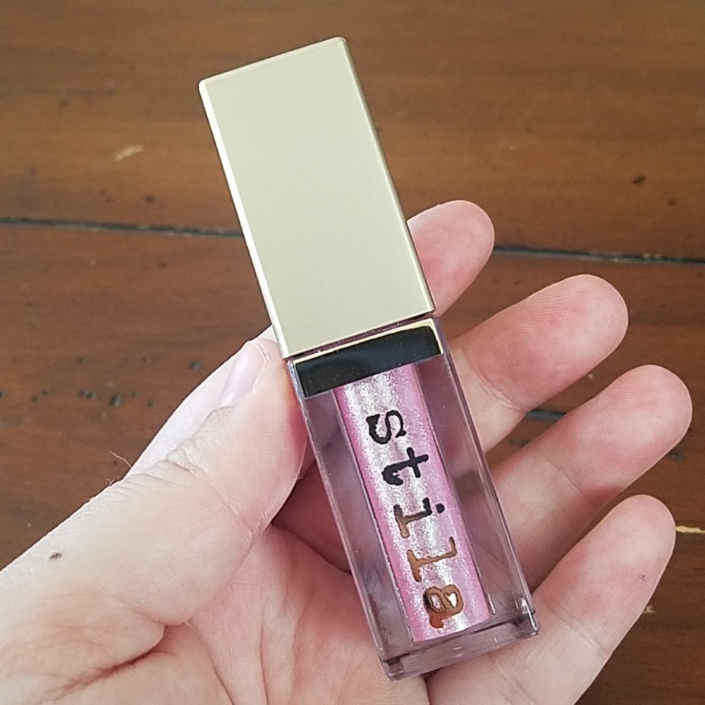 Stila glitter and glow